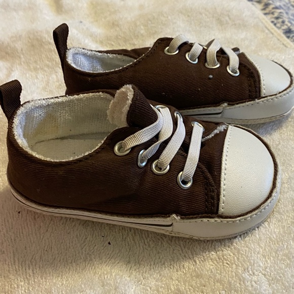 Old navy baby tennis shoes 12-18 months new without tags - Picture 7 of 8